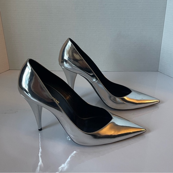 YSL mirrored silver leather pumps in size 39.5 these are stunning! - Picture 4 of 8